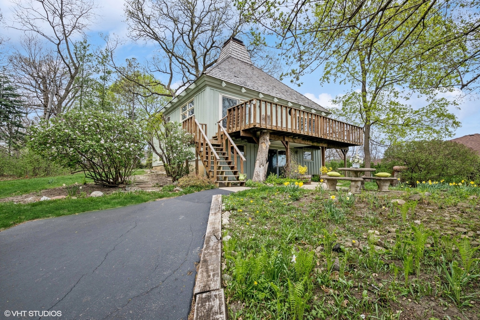 23460W N Lakewood Lane, Lake Zurich, IL 60047