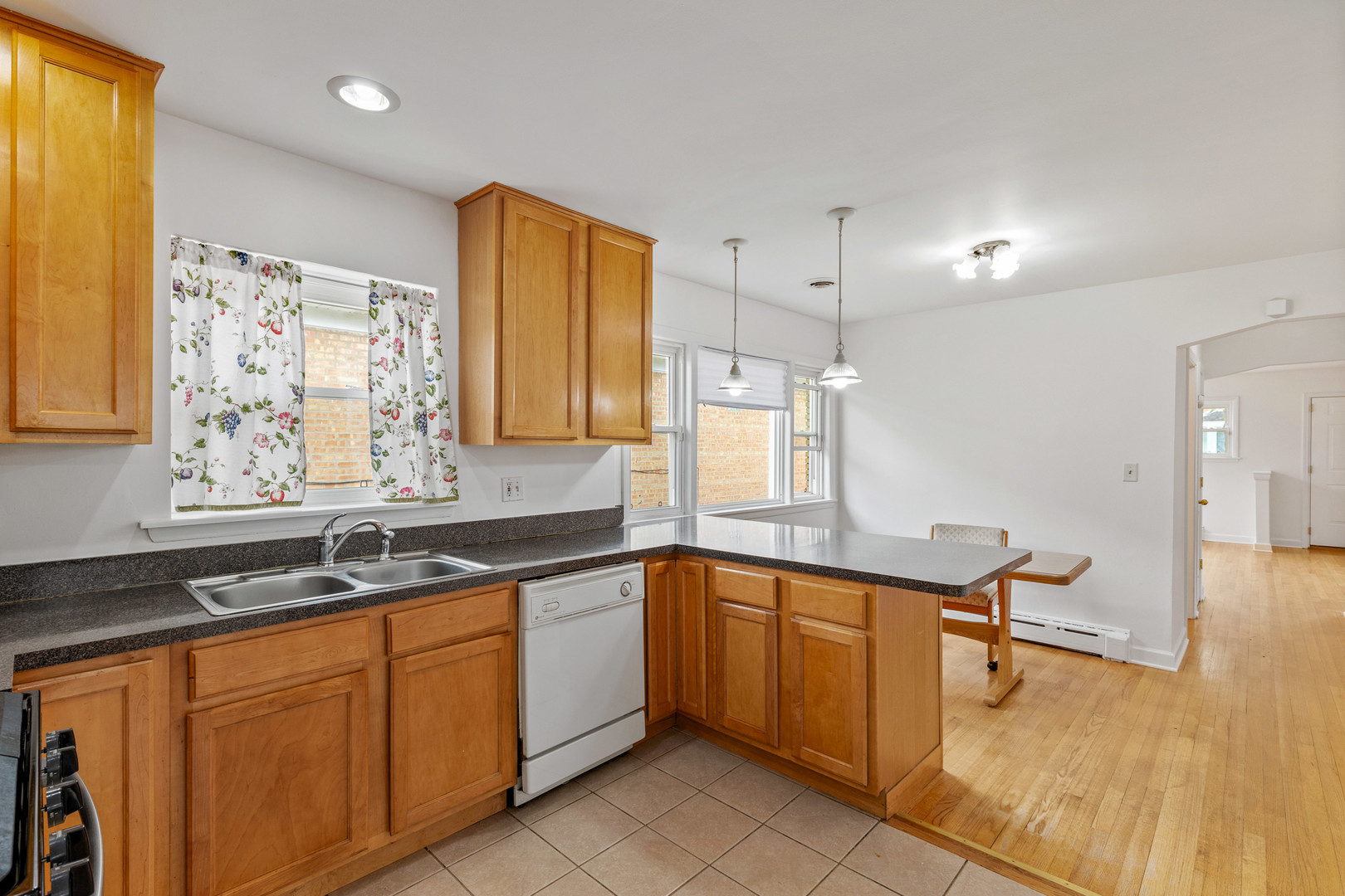 5014 N Mulligan Avenue, Chicago, IL 60630