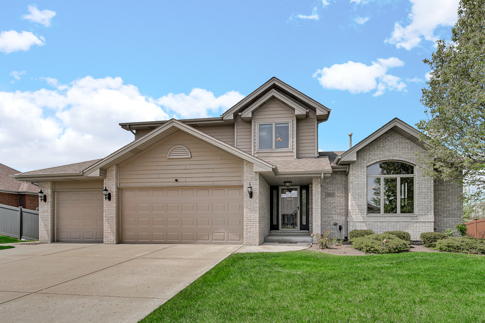 19820 Longmeadow Drive, Tinley Park, IL 60487
