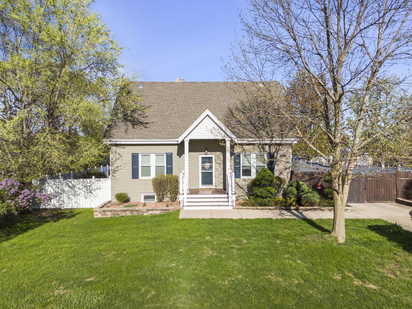 429 N Central Avenue, Wood Dale, IL 60191