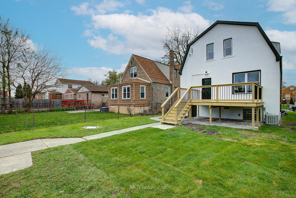 9221 S Lowe Avenue, Chicago, IL 60620