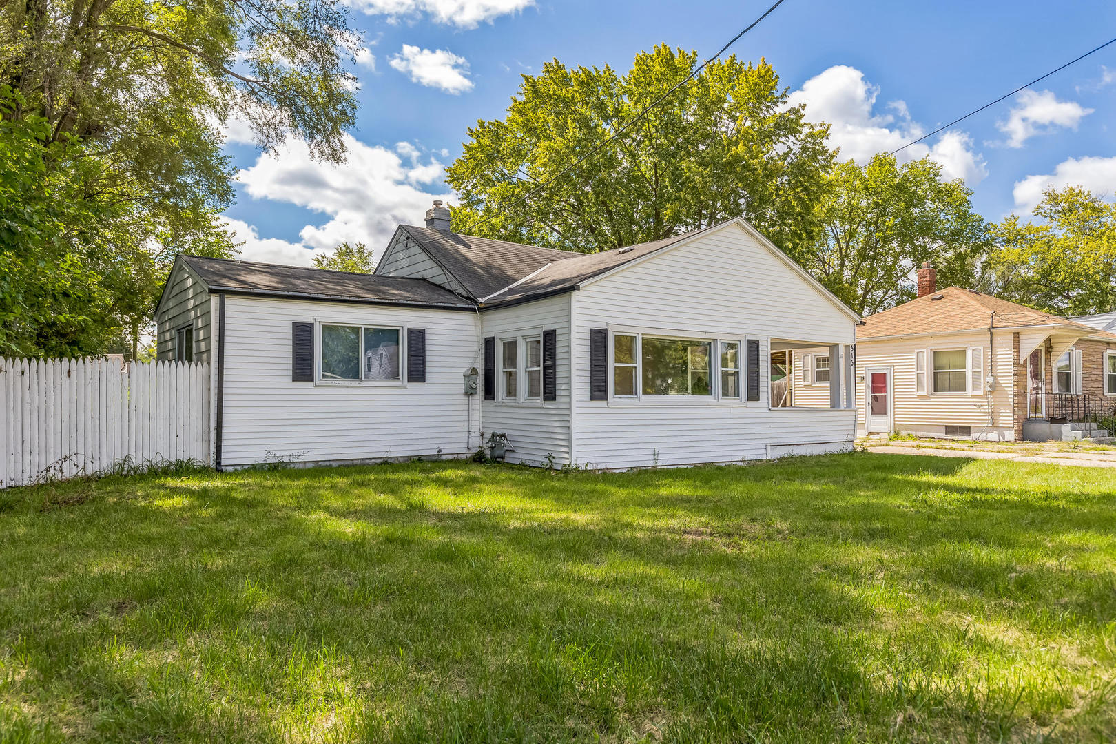 313 Grand Boulevard, Loves Park, IL 61111