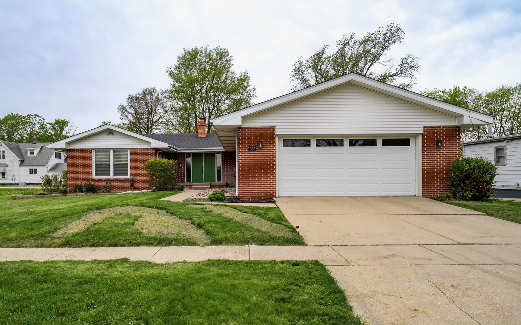 1306 Ewing Street, Bloomington, IL 61701