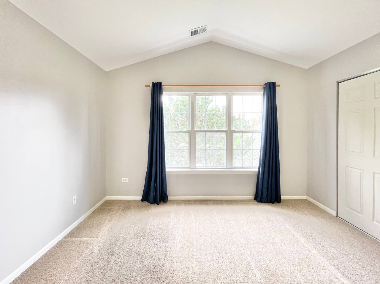 2459 Sheehan Drive #201, Naperville, IL 60564