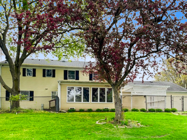 65 Old Post Road, Montgomery, IL 60538