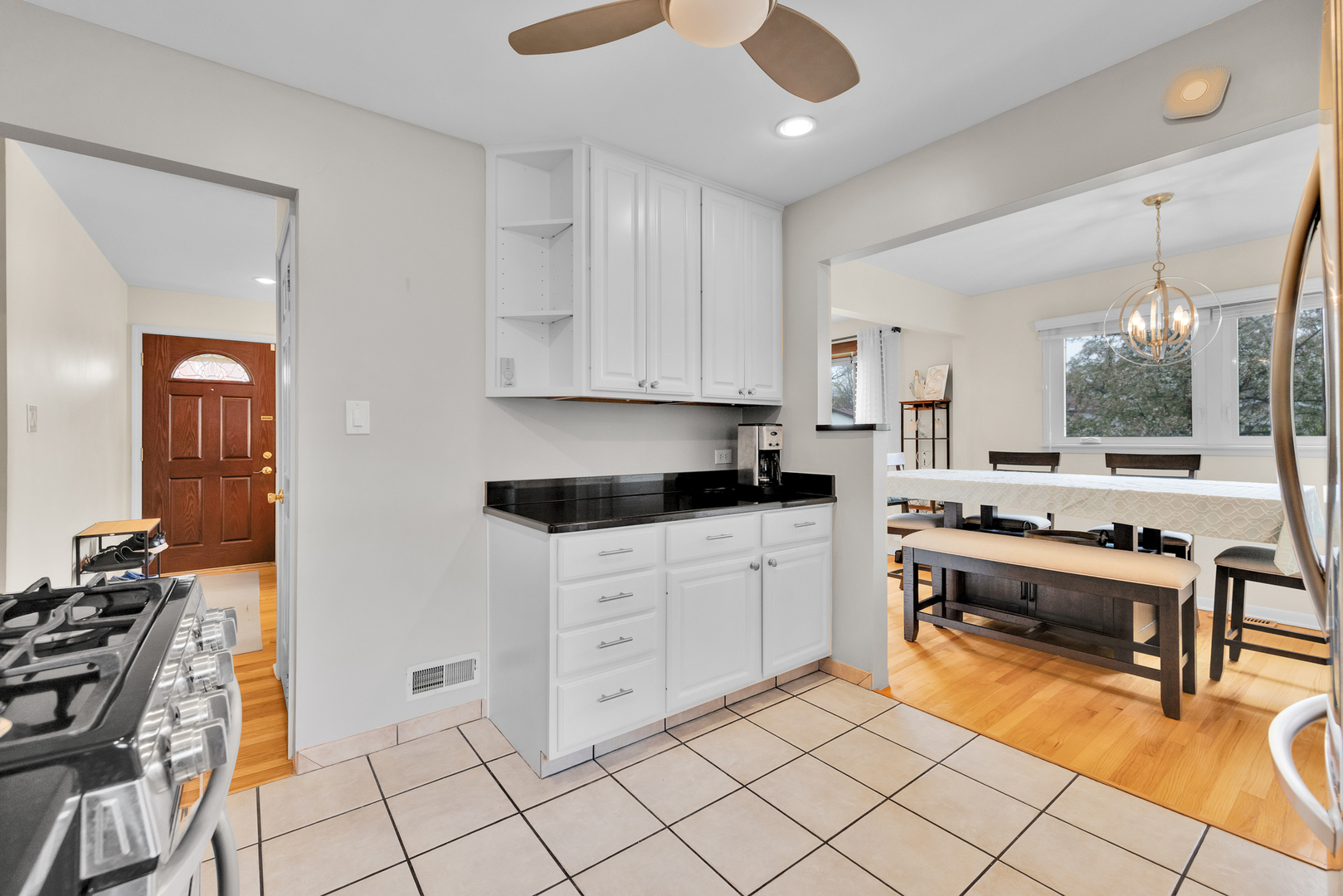 5860 Virginia Avenue, Clarendon Hills, IL 60514