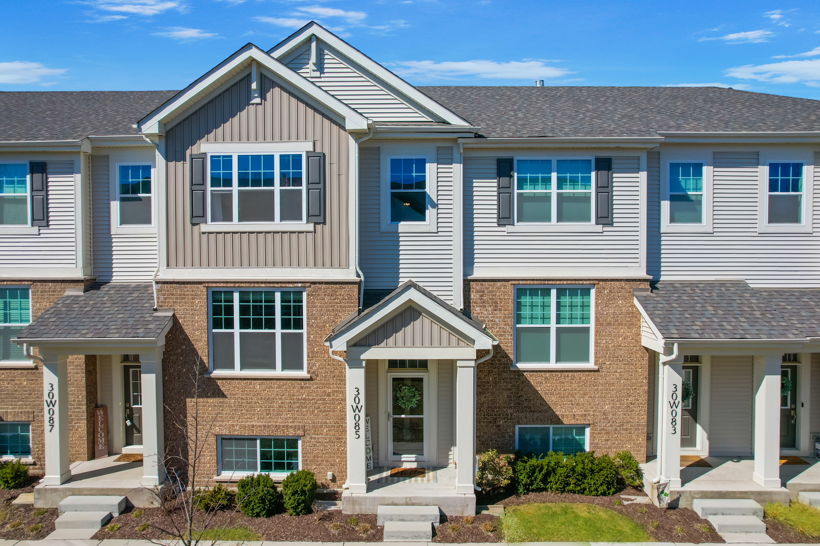 30w085 Brayman Court, Warrenville, IL 60563