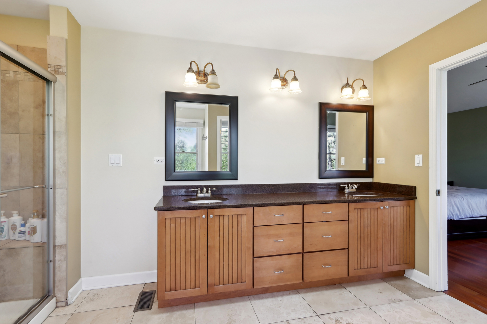 7724 Cedar Road, Wonder Lake, IL 60097