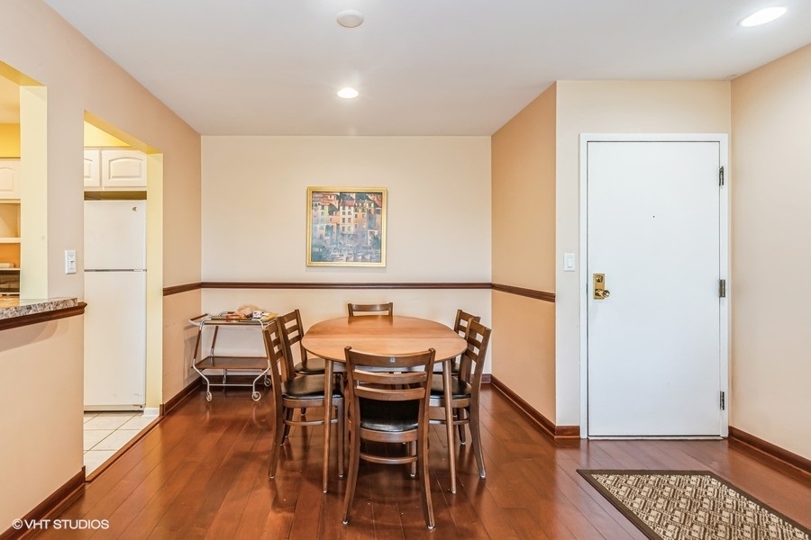 801 79th Street #307, Darien, IL 60561