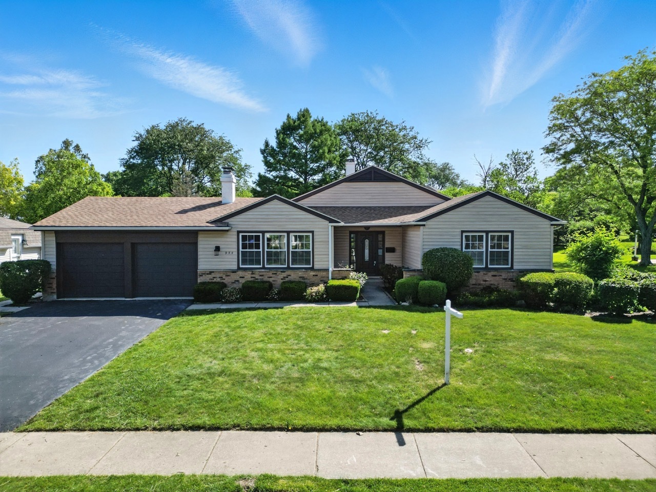 954 W Peregrine Drive, Palatine, IL 60067