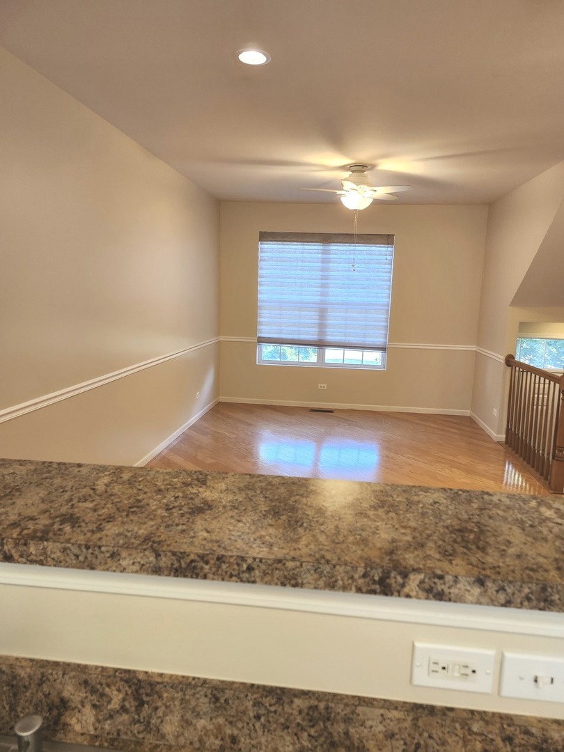 228 STATION PARK Circle, Grayslake, IL 60030