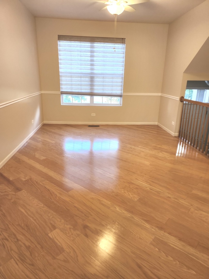 228 STATION PARK Circle, Grayslake, IL 60030