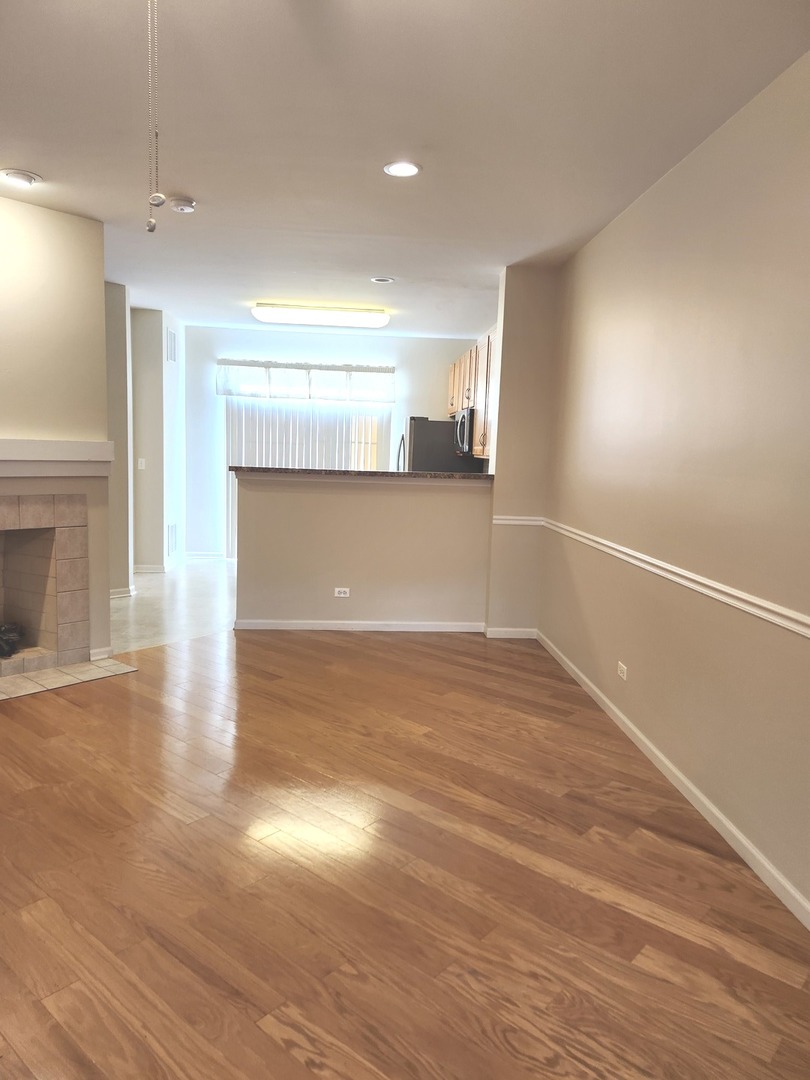 228 STATION PARK Circle, Grayslake, IL 60030
