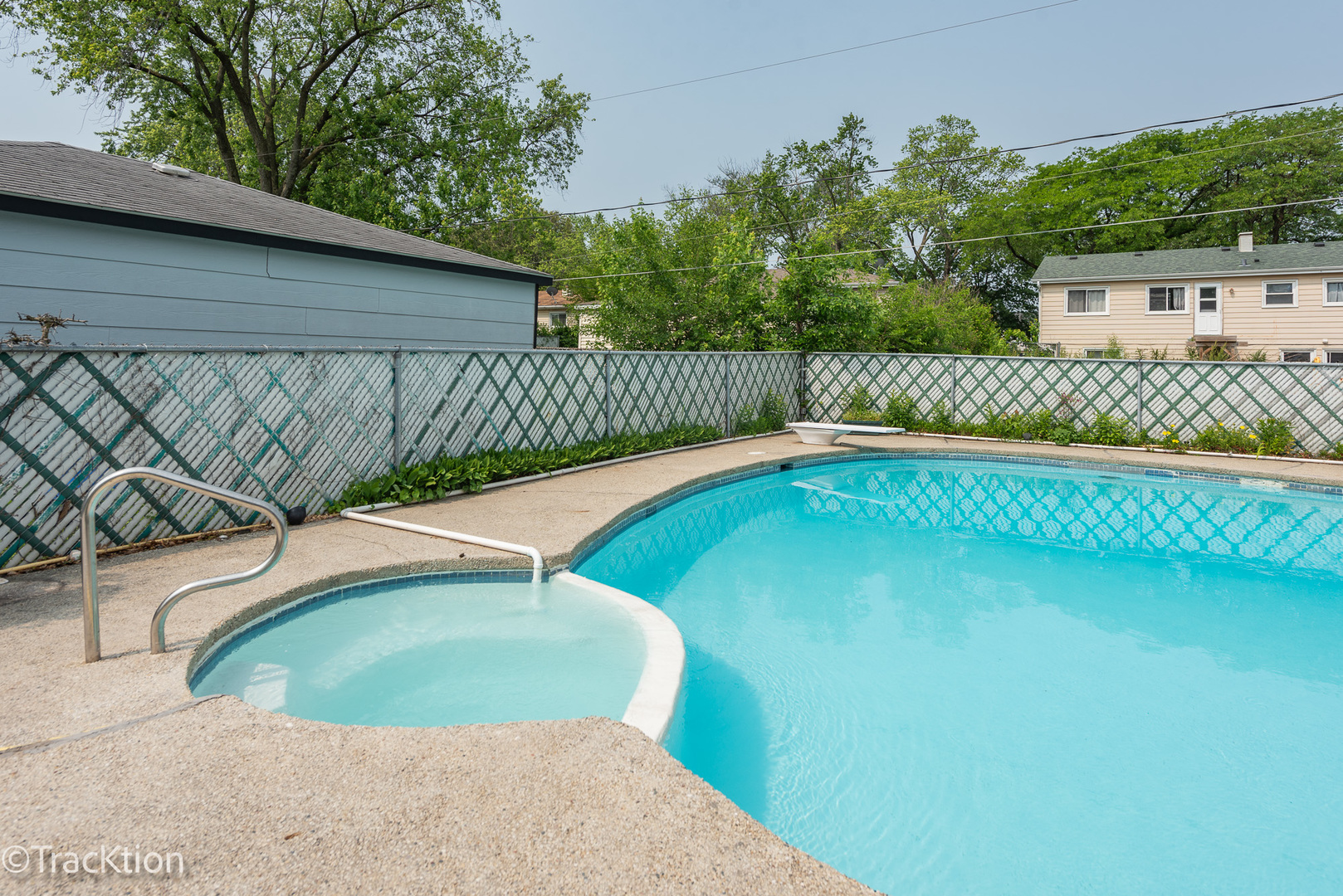 838 S Michigan Avenue, Addison, IL 60101