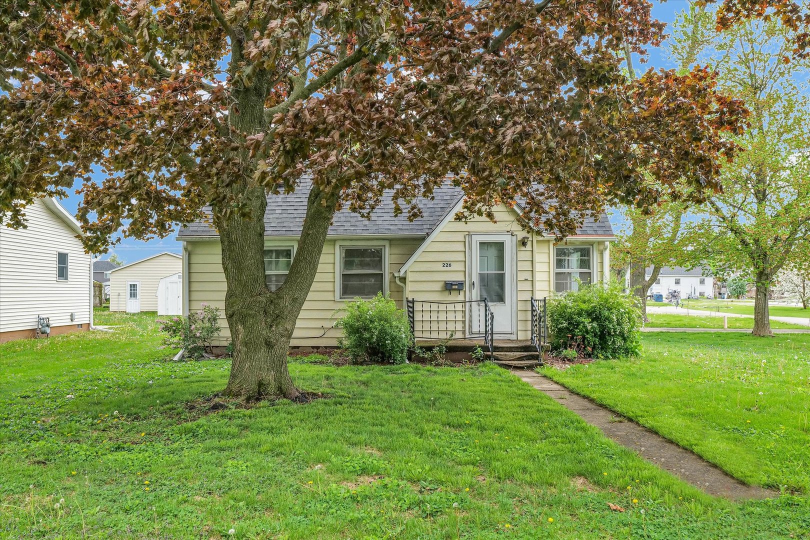 226 S Melvin Street, Gibson City, IL 60936
