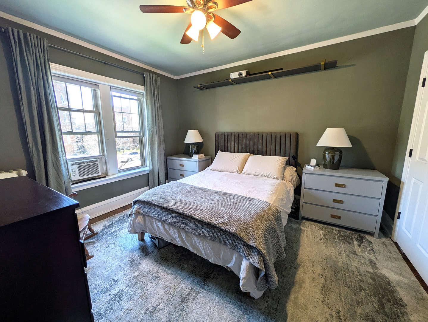 6205 N Oakley Avenue #1, Chicago, IL 60659