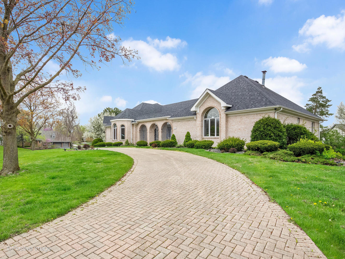 7549 Woodland Lane, Burr Ridge, IL 60527