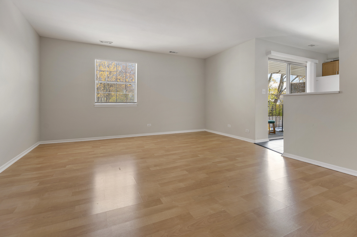 86 Gant Circle #F, Streamwood, IL 60107