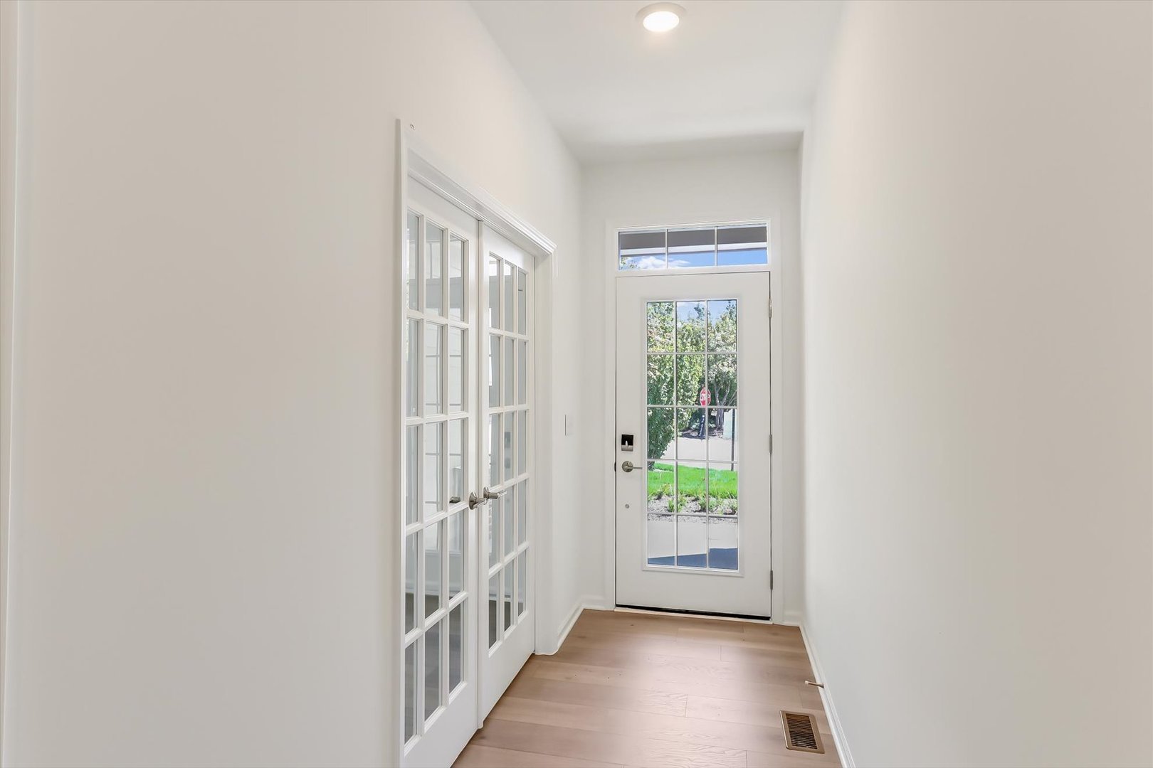 3 Harborside Way, Hawthorn Woods, IL 60047