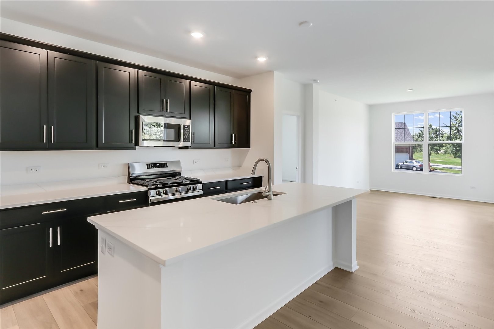 3 Harborside Way, Hawthorn Woods, IL 60047