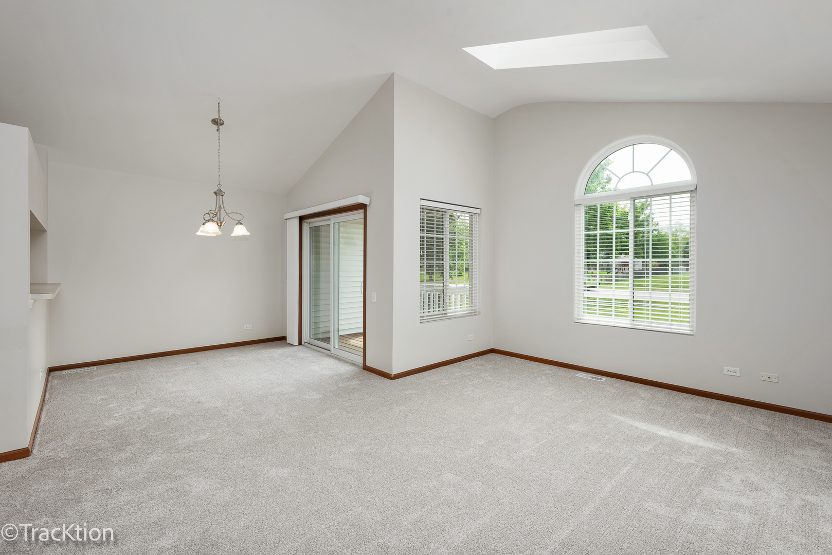 2424 Dawson Lane, Algonquin, IL 60102
