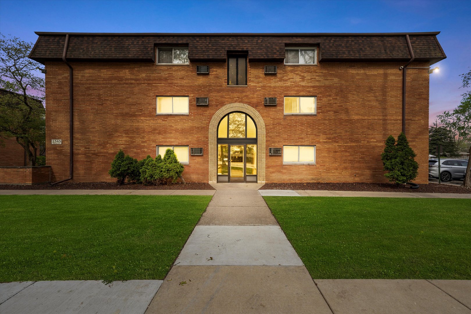2345 185th Court #1, Lansing, IL 60438
