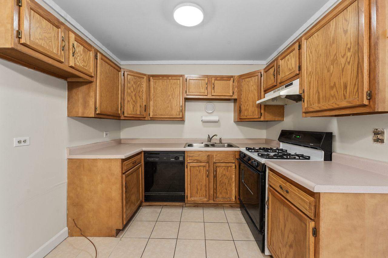 1575 Avati Lane #C, Aurora, IL 60505