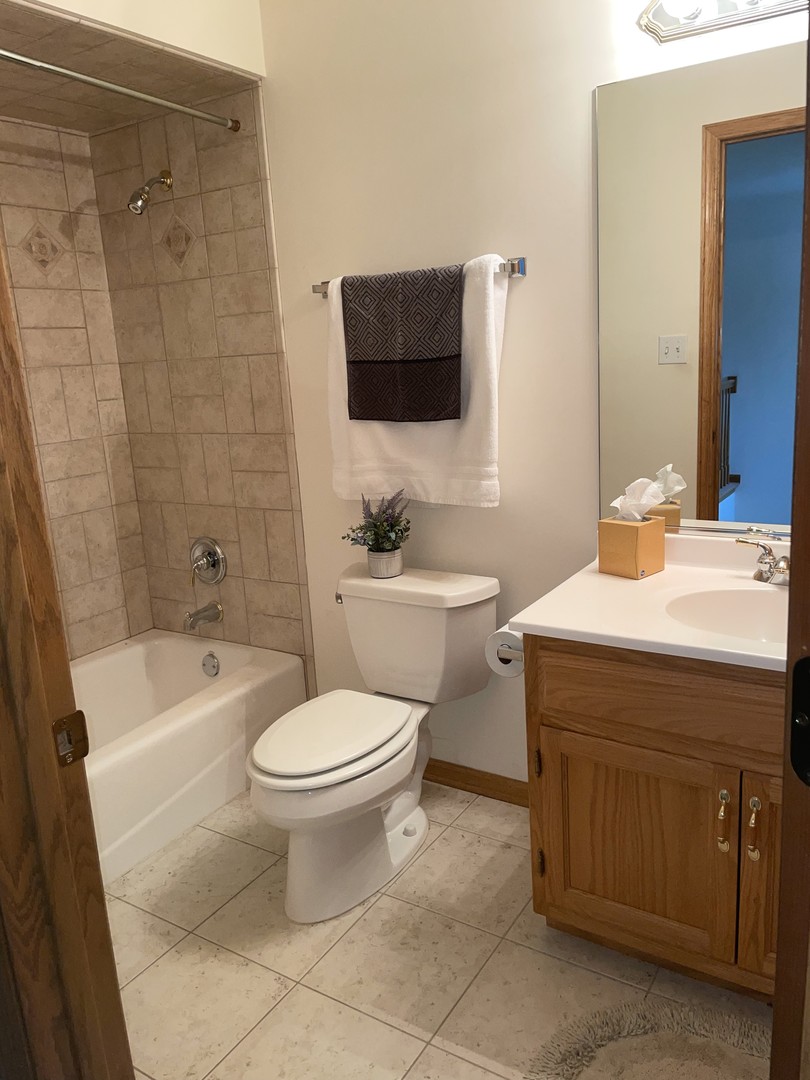 16538 Fairfax Court, Tinley Park, IL 60477