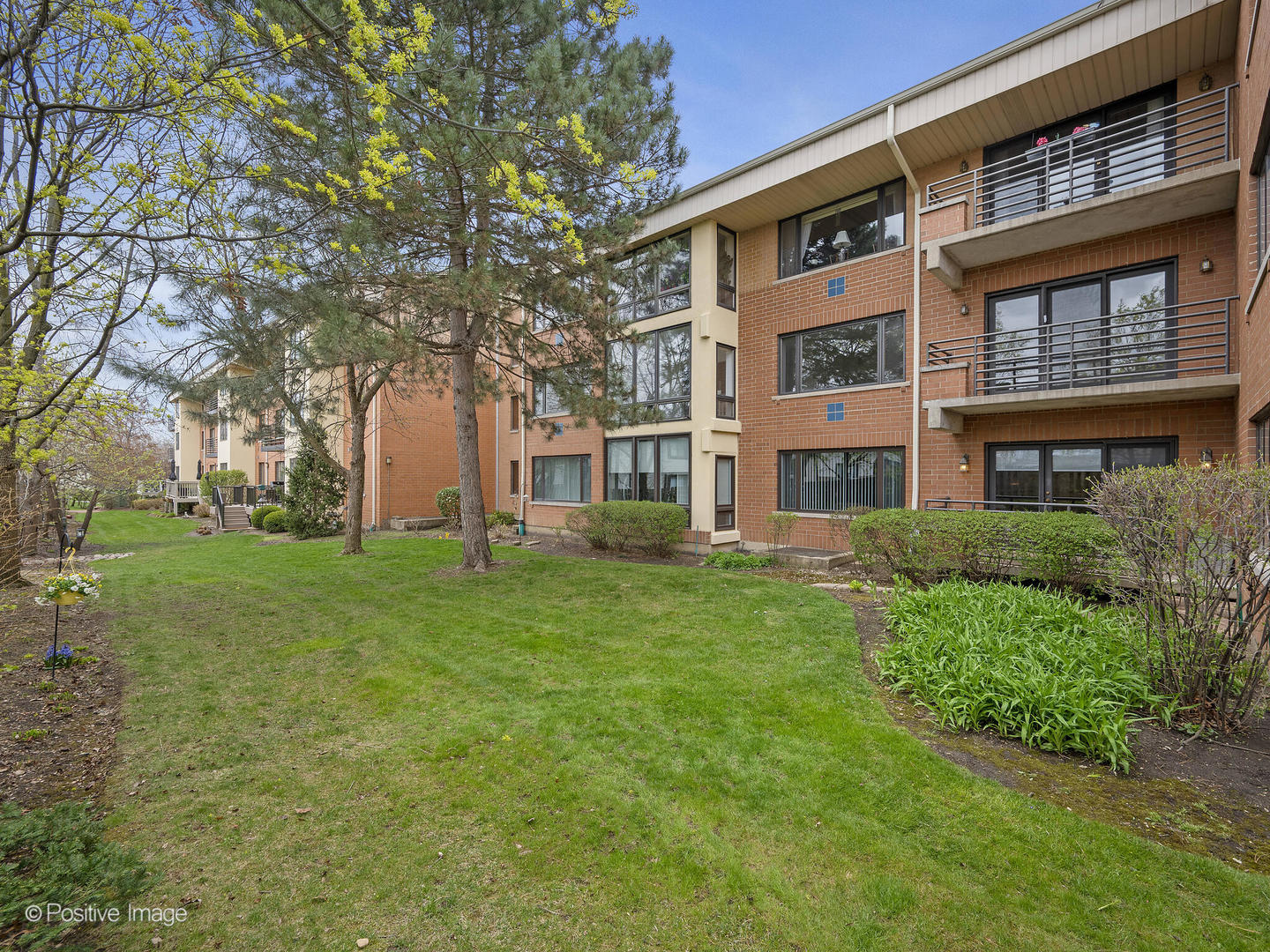 3525 Cass Court #409, Oak Brook, IL 60523
