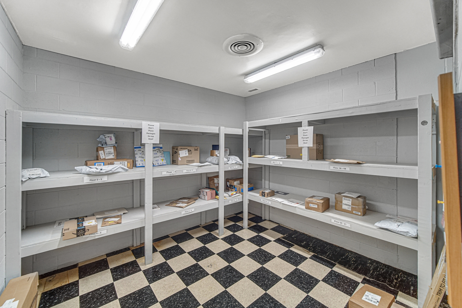 2901 S Michigan Avenue #1702, Chicago, IL 60616