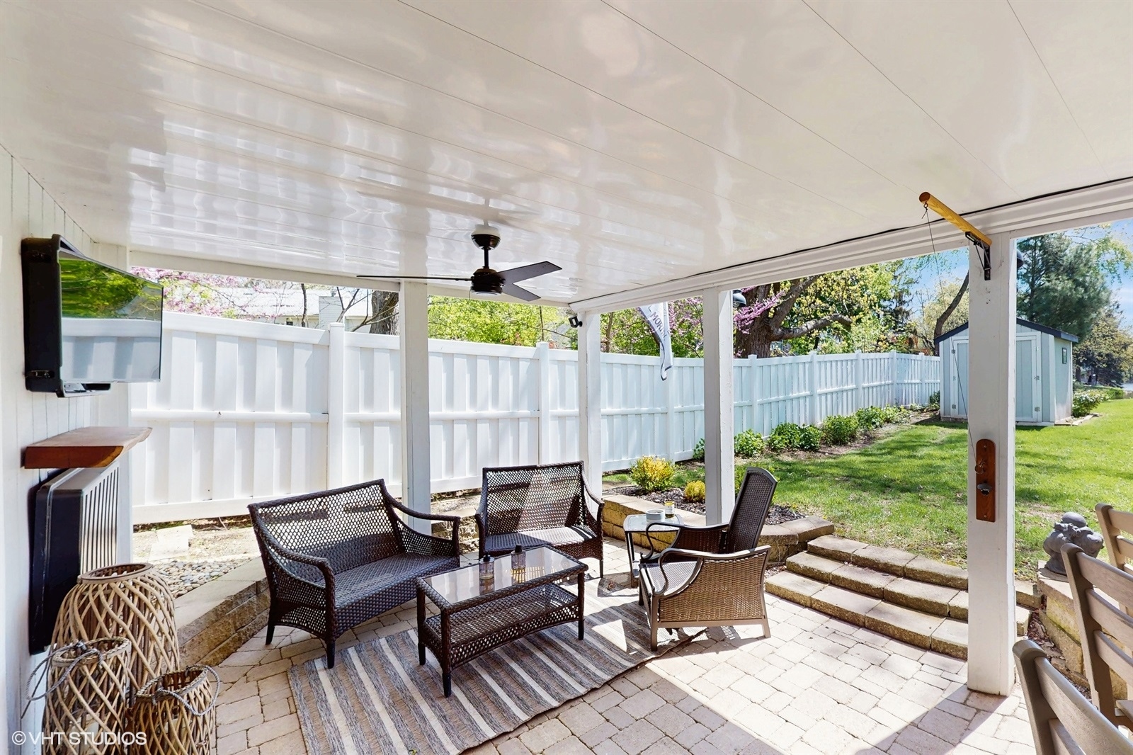 315 Hillside Drive, Island Lake, IL 60042