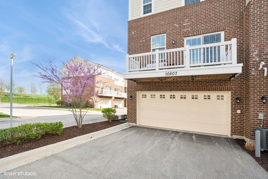 10607 Paige Circle, Orland Park, IL 60462