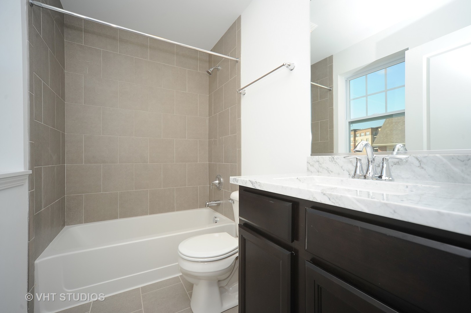 1206 Danforth Court, Vernon Hills, IL 60061