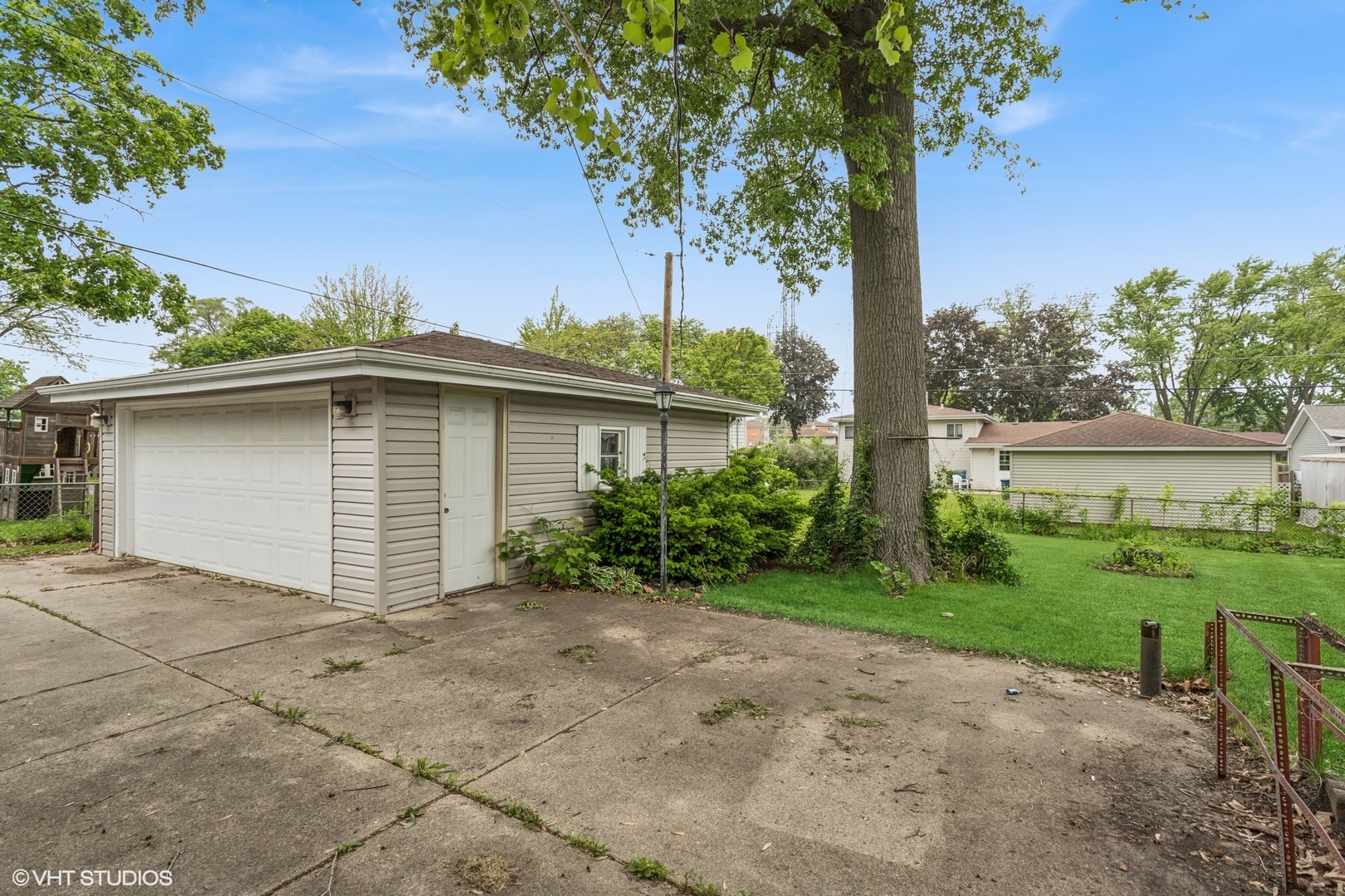 116 E Armitage Avenue, Addison, IL 60101