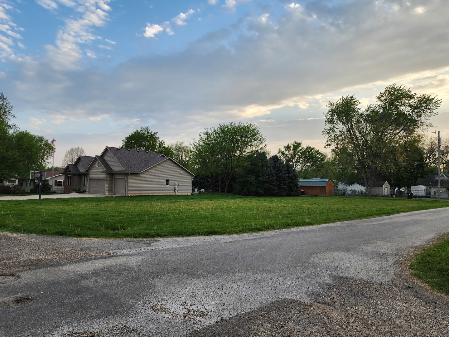 515 Oglesby Avenue, Lincoln, IL 62656