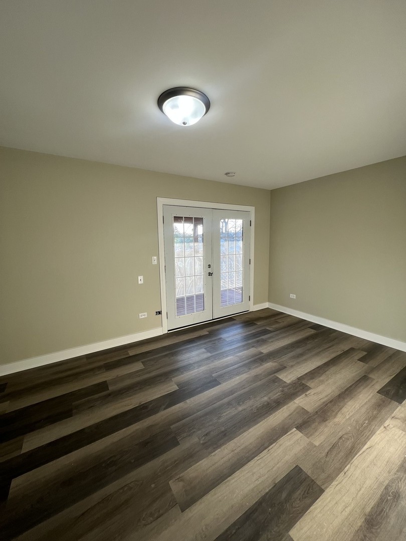 411 N Madison Street #B, Woodstock, IL 60098