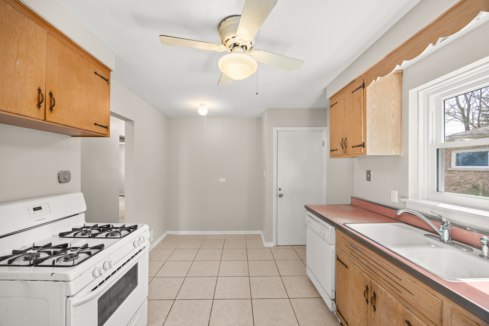 1405 Evergreen Road, Homewood, IL 60430