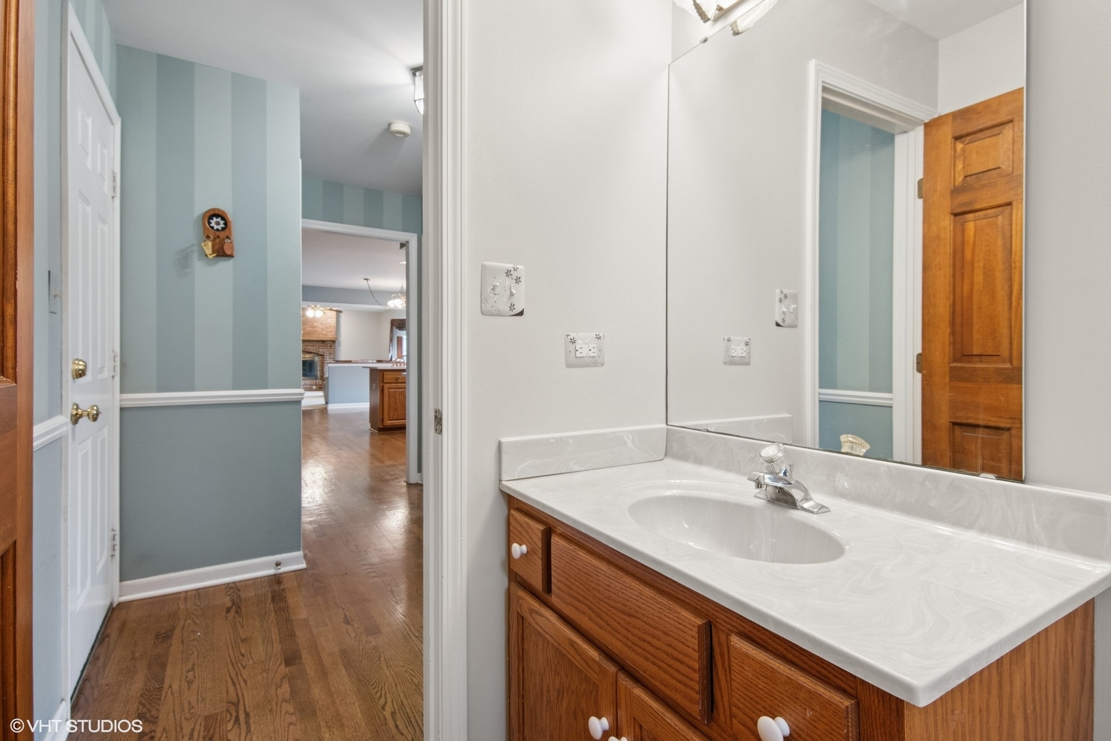 354 Gateshead Drive, Naperville, IL 60565