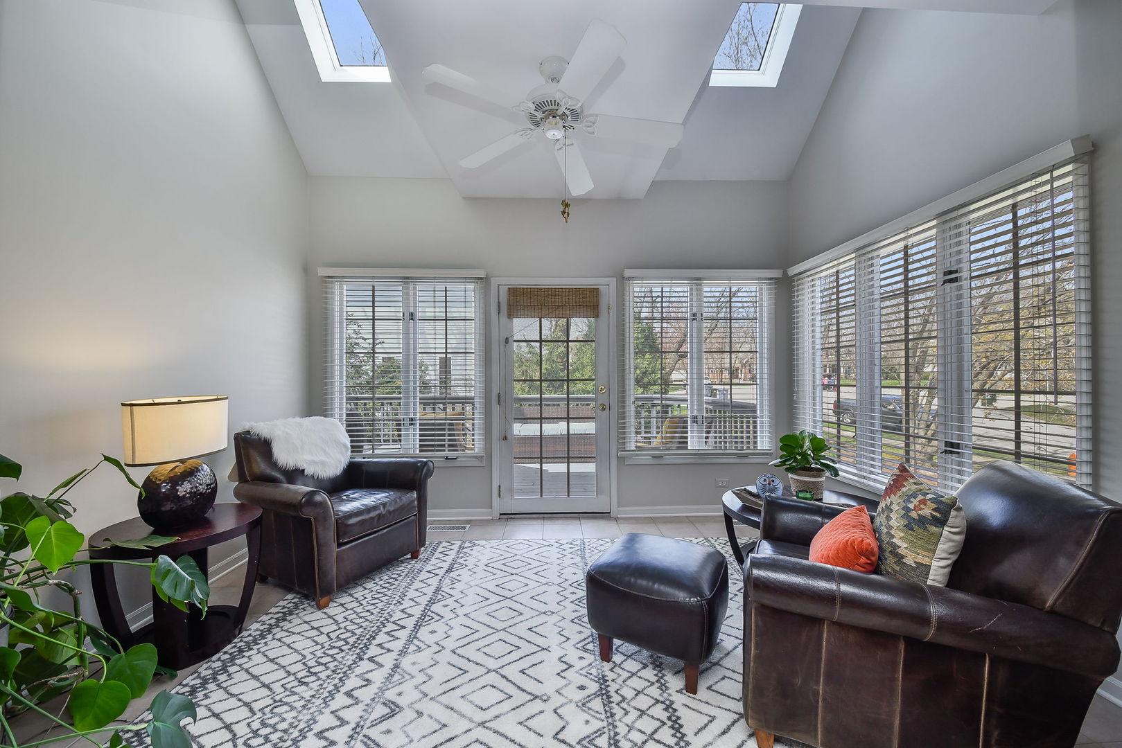 945 Watercress Drive, Naperville, IL 60540