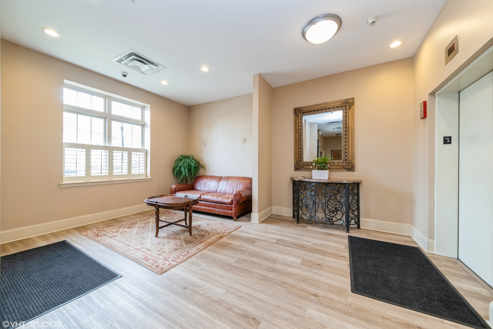 965 ROGERS Street #303, Downers Grove, IL 60515