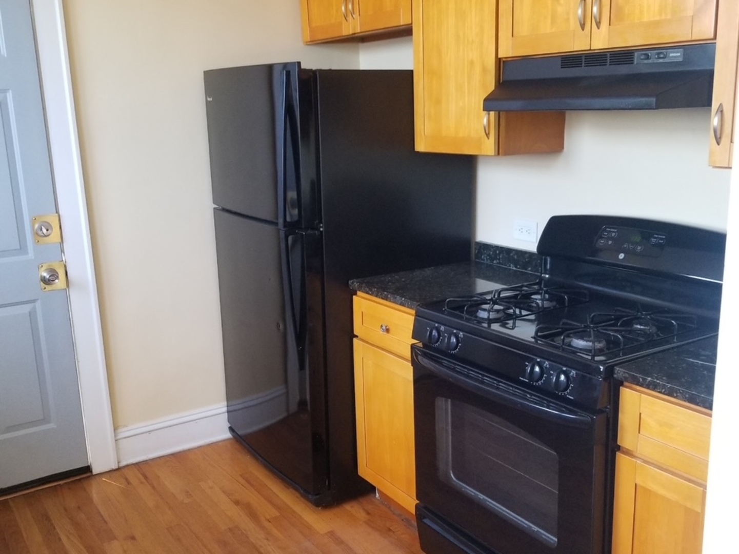 2753 W Arthur Avenue #3, Chicago, IL 60645