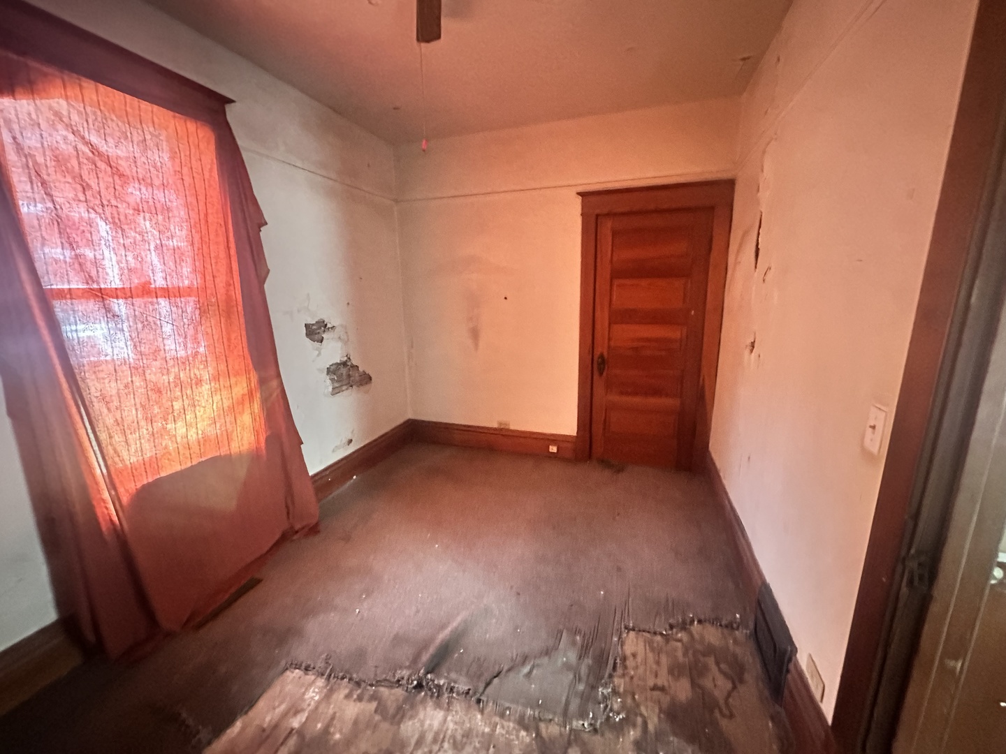 801 S Warren Street, Peoria, IL 61605