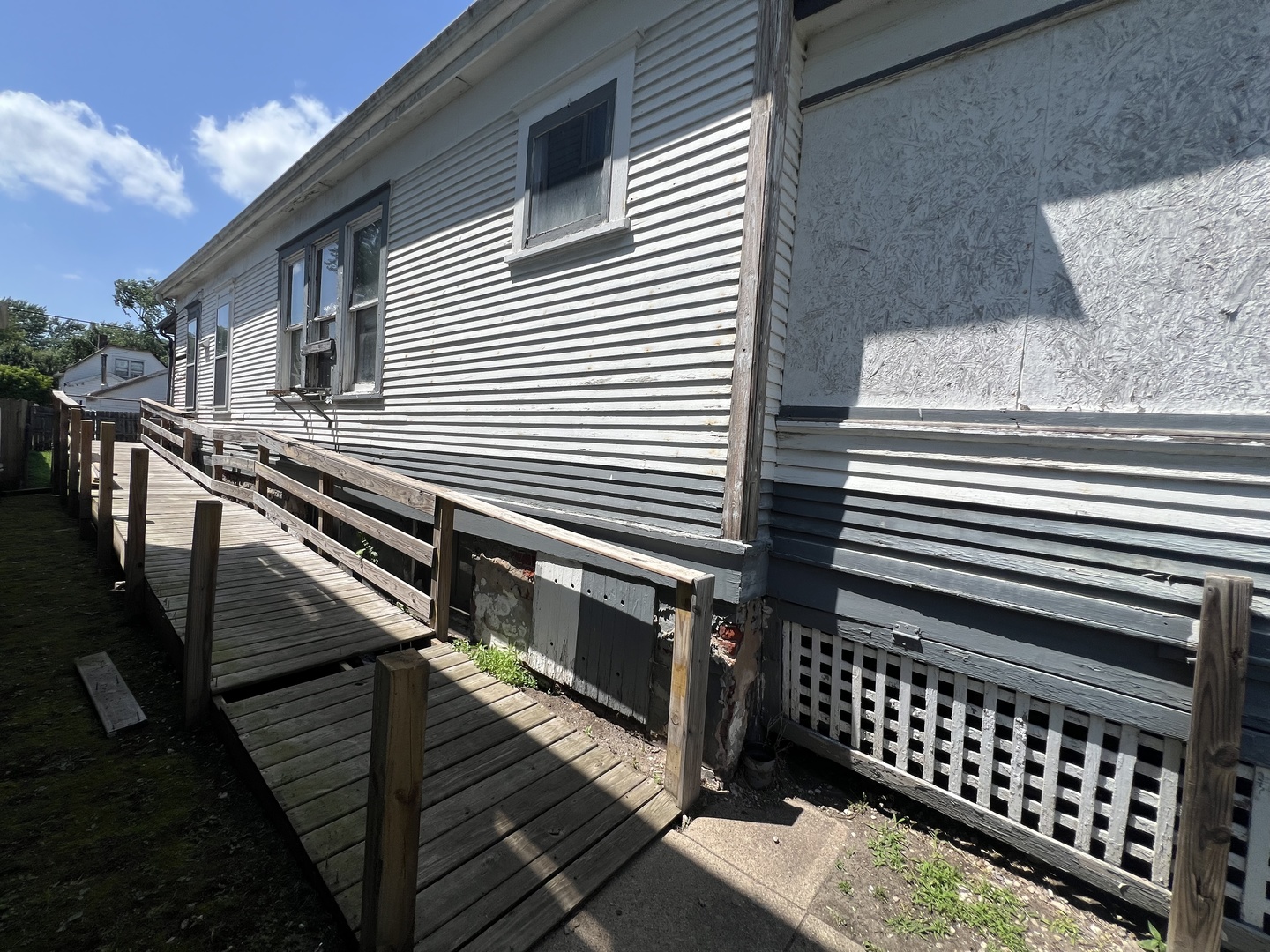 801 S Warren Street, Peoria, IL 61605