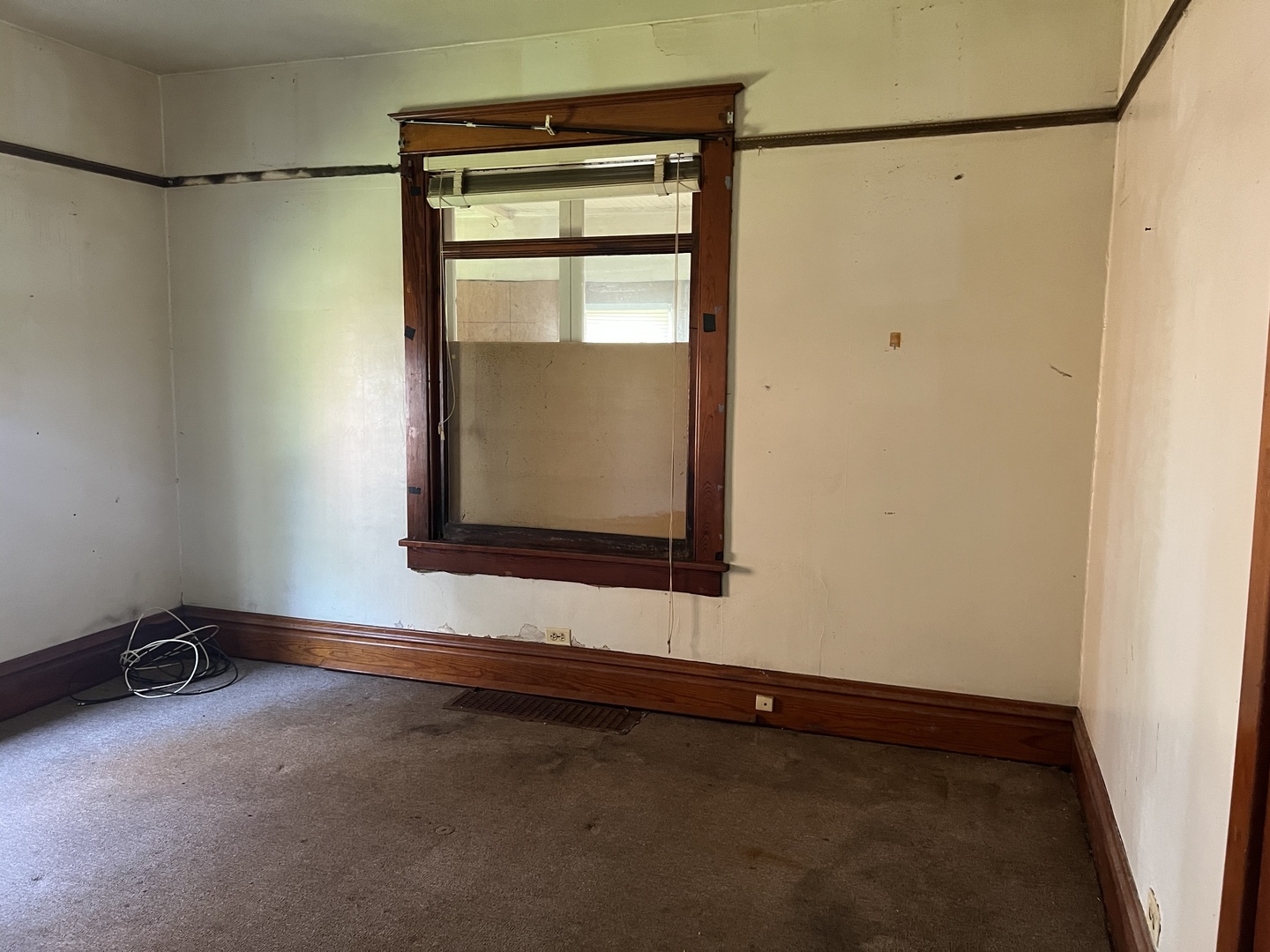 801 S Warren Street, Peoria, IL 61605