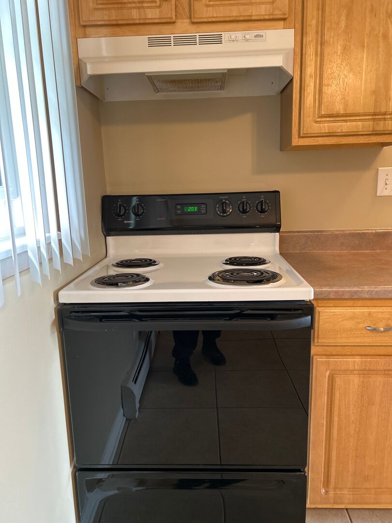 20 S 6th Avenue #6, La Grange, IL 60525
