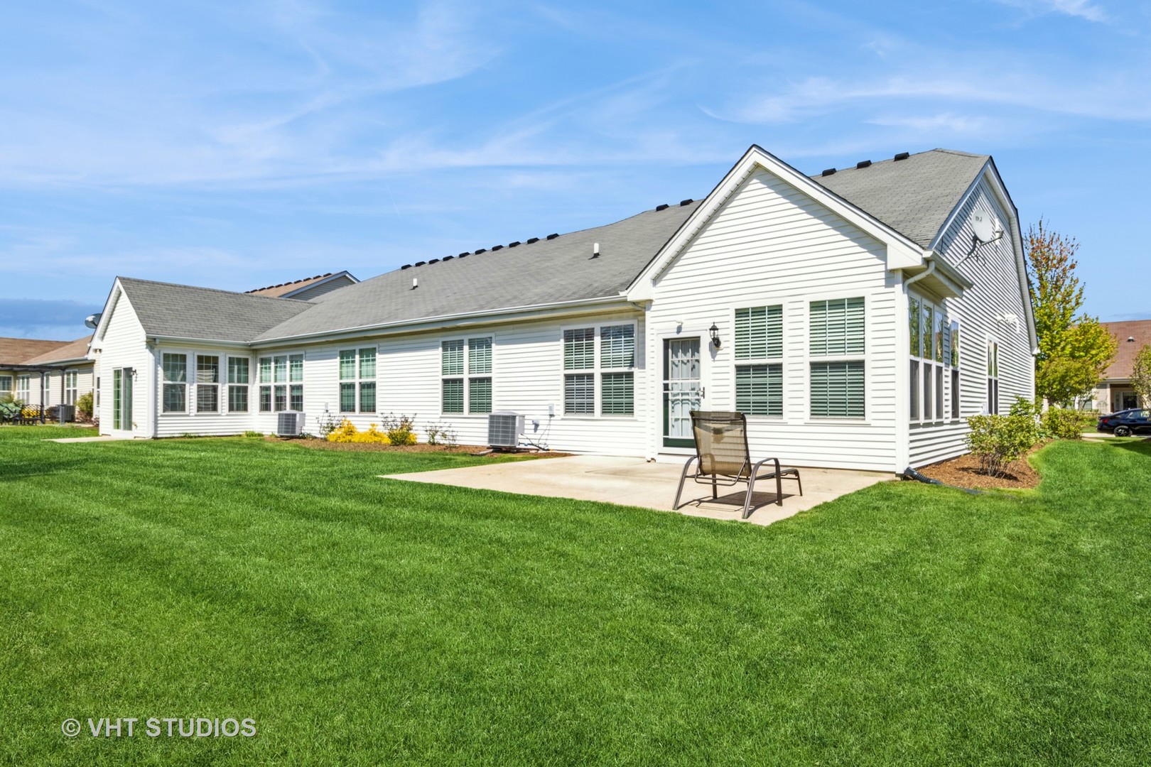 1674 Francis Drive, Pingree Grove, IL 60140