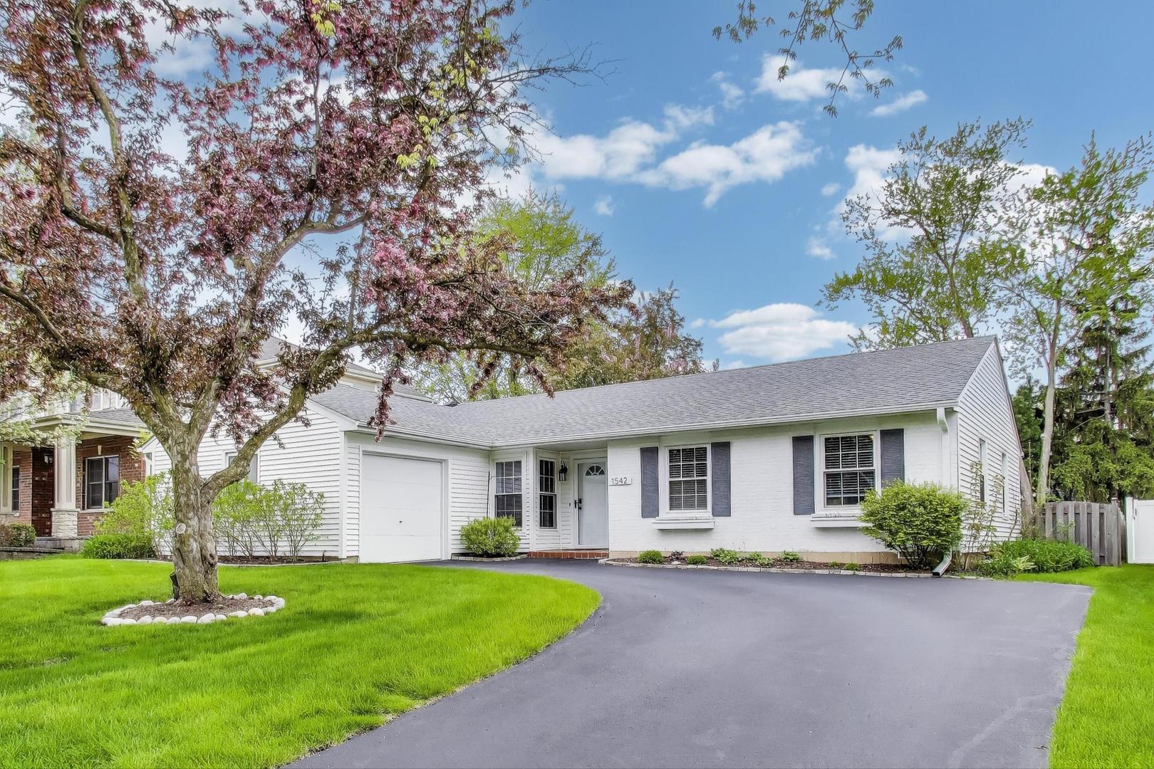 1542 N RIDGE Avenue, Arlington Heights, IL 60004