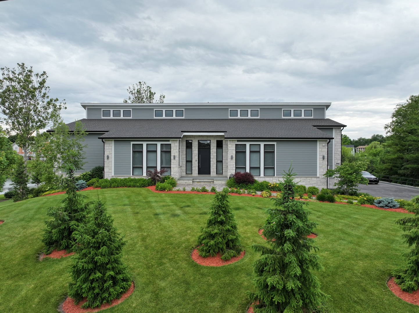 1120 Roselle Road, Inverness, IL 60067