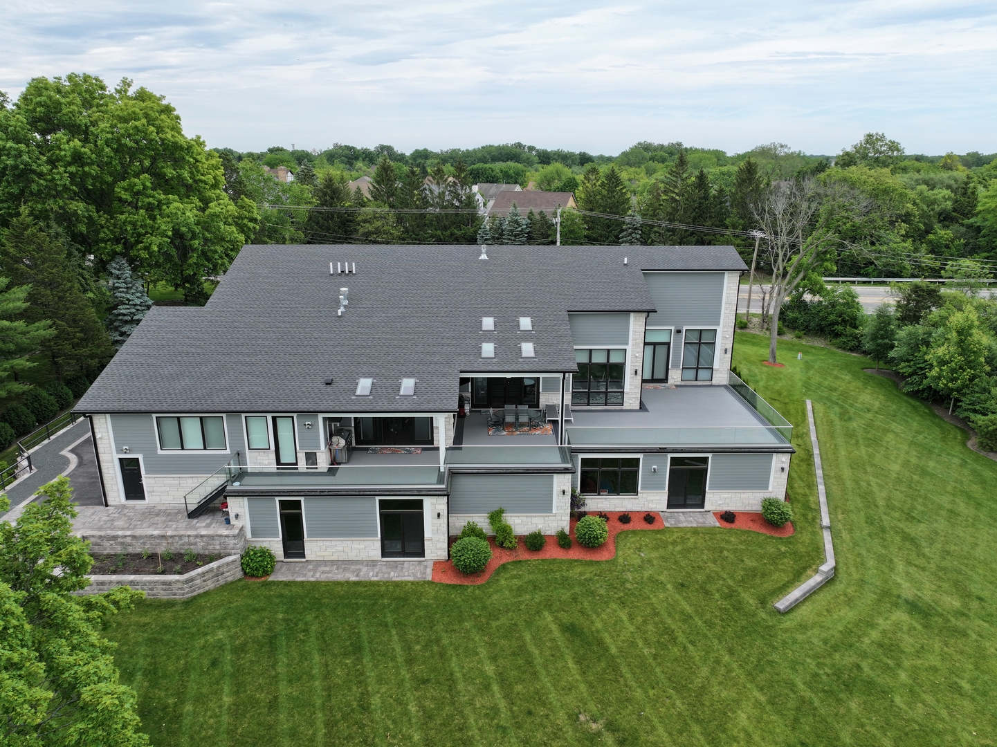 1120 Roselle Road, Inverness, IL 60067