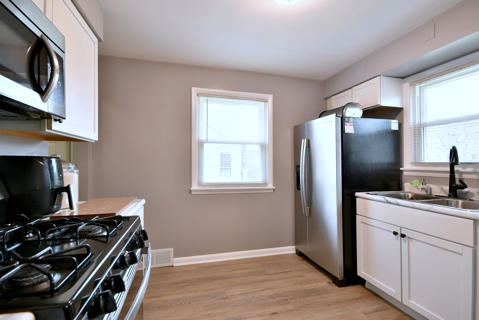 1336 N Ash Street, Waukegan, IL 60085